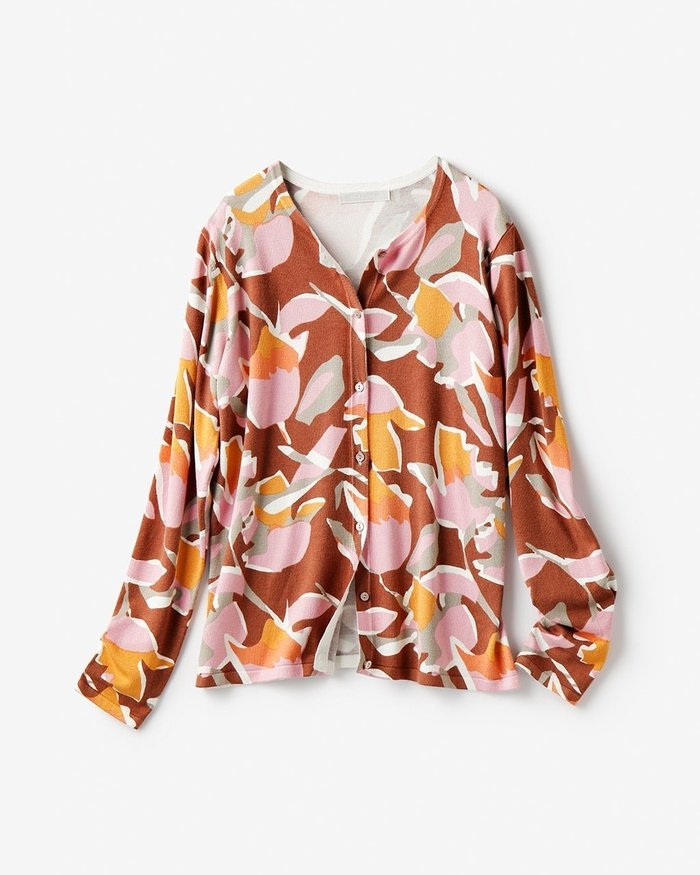 【ドゥクラッセ/DoCLASSE】のシルクフィール・プリントカーディガン インテリア・キッズ・メンズ・レディースファッション・服の通販 founy(ファニー) https://founy.com/ ファッション Fashion レディースファッション Fashion for Women トップス・カットソー Cut & Sew Tops カーディガン・羽織り Layered Style Cardigans なめらか Smooth, Silky Texture カットソー Cut and Sewn Top カーディガン Cardigan, Knitwear ハンド Hand, Handmade プリント Print, Printed Pattern |ID: prp329100004934978 ipo3291000000037103427