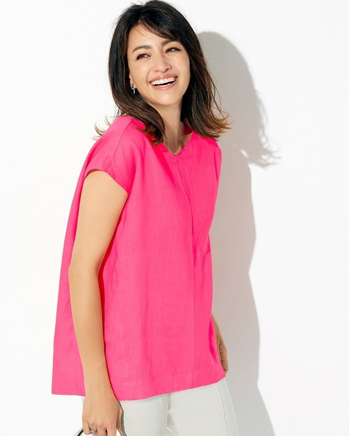 【ドゥクラッセ/DoCLASSE】の21番リネン・Vネックフレンチスリーブブラウス インテリア・キッズ・メンズ・レディースファッション・服の通販 founy(ファニー) https://founy.com/ ファッション Fashion レディースファッション Fashion for Women トップス・カットソー Cut & Sew Tops シャツ・ブラウス・オフィスカジュアル Elegant Blouses & Button-Ups Vネックトップス V-Neck Tops / V-Cut Neckline Shirts シンプル Simple, Minimal ジャケット Jacket, Outerwear 定番 Standard, Basic Item リネン Linen, Linen Fabric ワイド Wide, Wide Fit おすすめ Recommended / Our Picks 夏 Summer |ID: prp329100004935058 ipo3291000000037094427