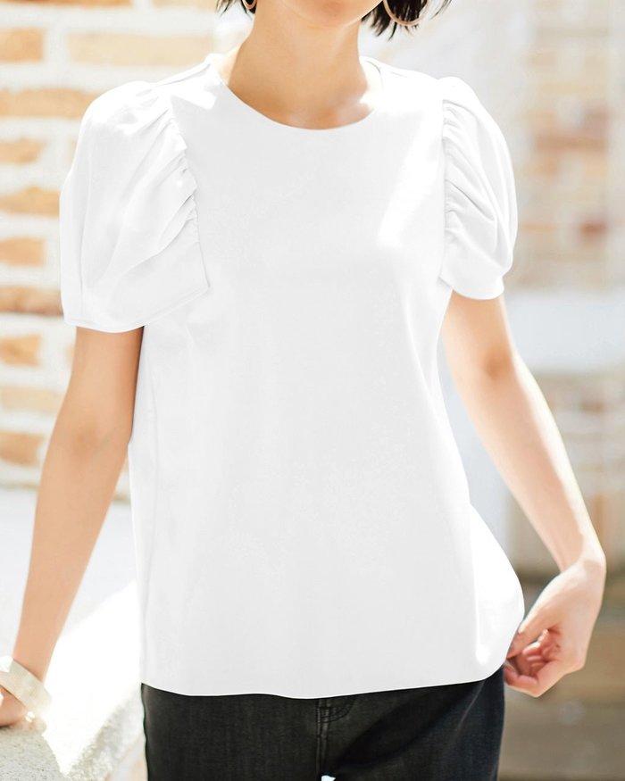 【ドゥクラッセ/DoCLASSE】のギャザーパフ/半袖・ドゥクラッセTシャツ インテリア・キッズ・メンズ・レディースファッション・服の通販 founy(ファウニー) https://founy.com/ ファッション Fashion レディースファッション Fashion for Women トップス・カットソー Cut & Sew Tops シャツ・ブラウス・オフィスカジュアル Elegant Blouses & Button-Ups ロングTシャツ・Tシャツ Longline T-Shirts & Tees カットソー・ベーシックTシャツ Cut-and-Sewn Tops / Stretch Tees & Basics インナー Innerwear カットソー Cut and Sewn Top ギャザー Gathered, Ruffled シンプル Simple, Minimal ジャケット Jacket, Outerwear デニム Denim, Jeans Material 定番 Standard, Basic Item なめらか Smooth, Silky Texture パール Pearl, Pearl Accent ベーシック Basic, Essential 半袖 Short Sleeve, Half Sleeve おすすめ Recommended / Our Picks ビジネス 仕事 通勤 Business / Work / Commuting |ID: prp329100004935067 ipo3291000000037258801