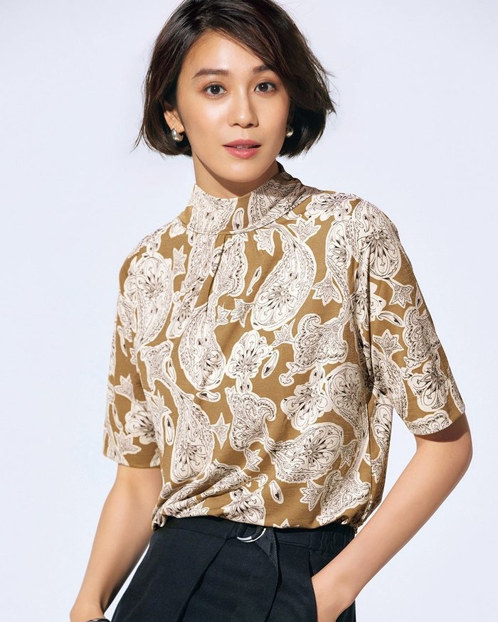 【ドゥクラッセ/DoCLASSE】のUVスラブ・ハイネックN5分袖/柄 インテリア・キッズ・メンズ・レディースファッション・服の通販 founy(ファウニー) https://founy.com/ ファッション Fashion レディースファッション Fashion for Women トップス・カットソー Cut & Sew Tops シャツ・ブラウス・オフィスカジュアル Elegant Blouses & Button-Ups ロングTシャツ・Tシャツ Longline T-Shirts & Tees カットソー・ベーシックTシャツ Cut-and-Sewn Tops / Stretch Tees & Basics エレガント 上品 Elegant カットソー Cut and Sewn Top ギャザー Gathered, Ruffled スーツケース キャリーケース Suitcase / Carry Case ドレープ Drape, Draping Fabric ハイネック High Neck, Mock Neck 夏 Summer 旅行 Travel |ID: prp329100004935079 ipo3291000000037235334