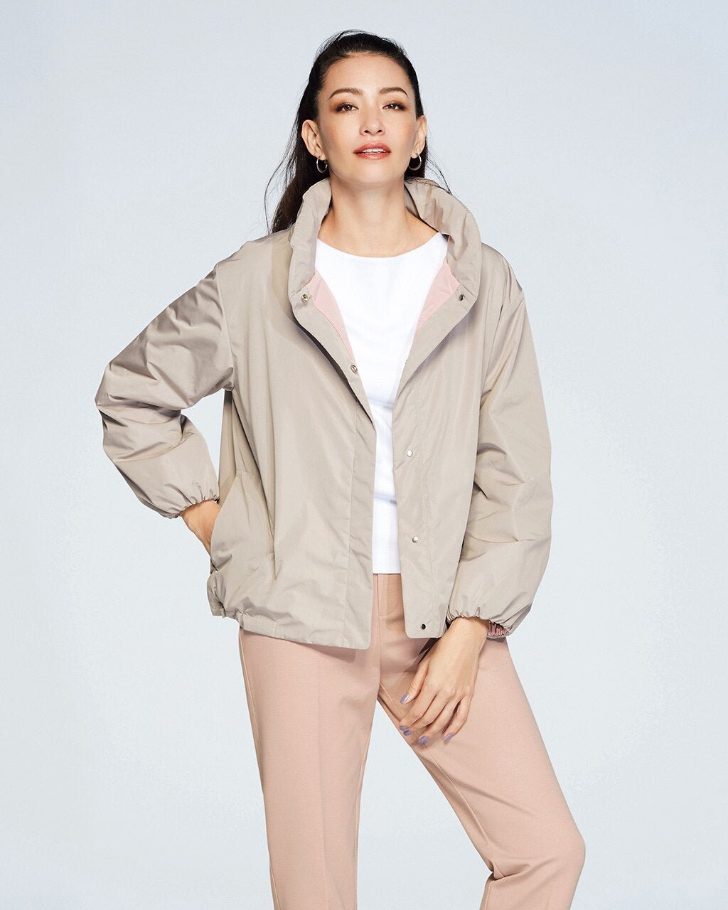 【ドゥクラッセ/DoCLASSE】のマジカルサーモ・スタンド衿ショートコート インテリア・キッズ・メンズ・レディースファッション・服の通販 founy(ファニー) 　ファッション　Fashion　レディースファッション　Fashion for Women　アウター　Coat / Outerwear Collection　コート・ロングコート・ピーコート　Long Coats, Peacoats & More　コンパクト　Compact, Small Size　ショルダー　Shoulder, Shoulder Strap　ショート　Short, Short Length　スタイリッシュ　Stylish, Fashionable　スタンド　Stand Collar, Upright Stand　スリーブ　Sleeve, Long Sleeve / Short Sleeve　タフタ　Taffeta, Structured Fabric　ダウン　Down, Puffer　ドロップ　Drop Shoulder, Dropped Style　バランス　Balance, Style Balance　バルーン　Balloon, Balloon Silhouette　ロング　Long, Long-Length　冬　Winter / This Winter　グレー|ID: prp329100004935136 ipo3291000000037036580