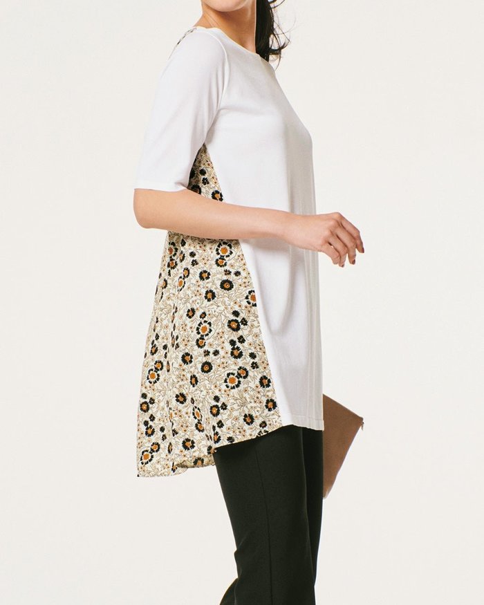 【ドゥクラッセ/DoCLASSE】の異素材ニット・バック切替プルオーバー インテリア・キッズ・メンズ・レディースファッション・服の通販 founy(ファニー) https://founy.com/ ファッション Fashion レディースファッション Fashion for Women トップス・カットソー Cut & Sew Tops ニット Knit Tops & Sweaters カジュアルプルオーバー・ニットトップス Pullovers & Knit Tops / Casual Pullovers エレガント 上品 Elegant セーター Sweater, Knitwear プリント Print, Printed Pattern 切替 Switching, Contrast Panel |ID: prp329100004935137 ipo3291000000037036582