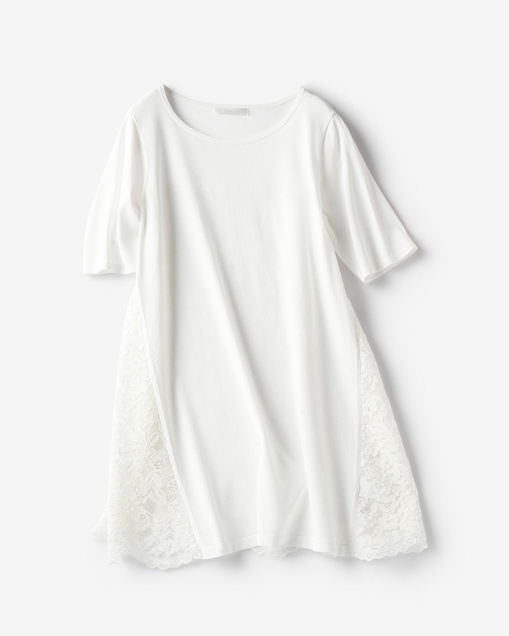 【ドゥクラッセ/DoCLASSE】のUVニット・バックレースチュニック インテリア・キッズ・メンズ・レディースファッション・服の通販 founy(ファニー) 　ファッション　Fashion　レディースファッション　Fashion for Women　トップス・カットソー　Cut & Sew Tops　ニット　Knit Tops & Sweaters　シフォン　Chiffon, Lightweight Fabric　スカラップ　Scallop, Scalloped Edge　チュニック　Tunic, Long Top　レース　Lace, Lace Fabric　夏　Summer　ホワイト|ID: prp329100004935153 ipo3291000000037036627