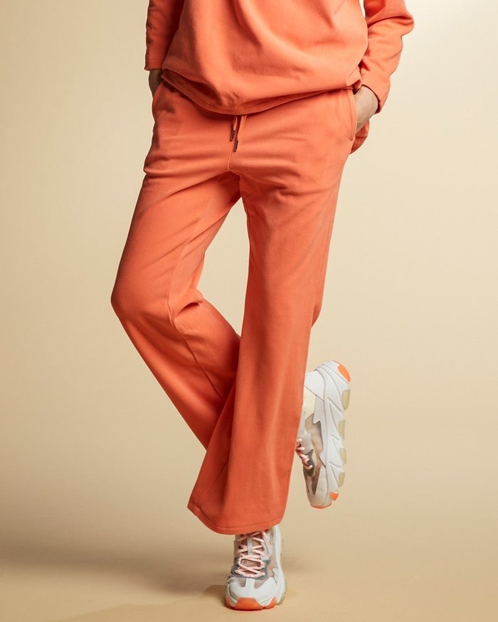 【ドゥクラッセ/DoCLASSE】のマシュマロタッチ・ブーツカット インテリア・キッズ・メンズ・レディースファッション・服の通販 founy(ファニー) https://founy.com/ ファッション Fashion レディースファッション Fashion for Women パンツ Pants & Trousers お家時間・ステイホーム Stay Home / At Home ウォーム Warm Fabric カットソー Cut and Sewn Top スニーカー Sneakers, Trainers バランス Balance, Style Balance フレア Flare, Flared 今季 This Season, Current Season |ID: prp329100004935158 ipo3291000000037036641