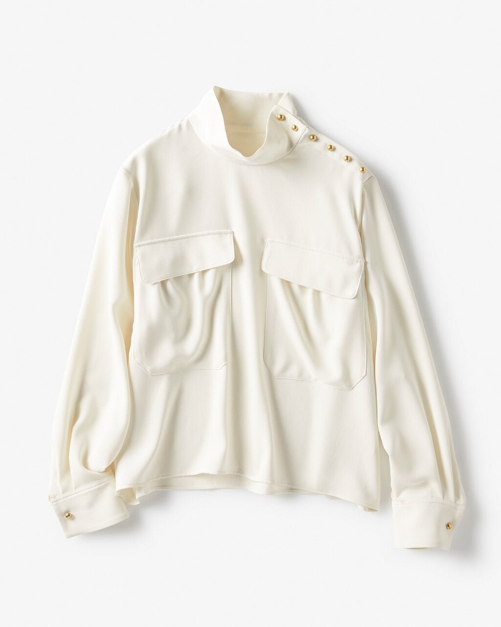 【ドゥクラッセ/DoCLASSE】のツインポケット・ハイネックブラウス インテリア・キッズ・メンズ・レディースファッション・服の通販 founy(ファニー) 　ファッション　Fashion　レディースファッション　Fashion for Women　トップス・カットソー　Cut & Sew Tops　シャツ・ブラウス・オフィスカジュアル　Elegant Blouses & Button-Ups　とろみ　Fluid, Flowy Fabric　エレガント 上品　Elegant　ハイネック　High Neck, Mock Neck　フラップ　Flap, Flap Pocket　ポケット　Pocket, Pocket Detail　ホワイト|ID: prp329100004935207 ipo3291000000037036789