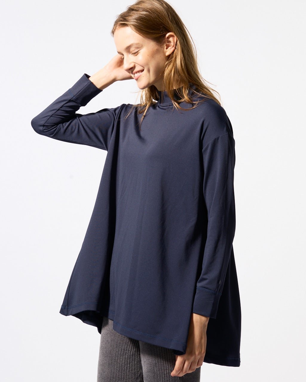 【ヌックル/Nukle】のNukle・ベア天竺フレアハイネック インテリア・キッズ・メンズ・レディースファッション・服の通販 founy(ファニー) 　ファッション　Fashion　レディースファッション　Fashion for Women　トップス・カットソー　Cut & Sew Tops　おすすめ　Recommended / Our Picks　お家時間・ステイホーム　Stay Home / At Home　なめらか　Smooth, Silky Texture　ガウチョパンツ　Gaucho Pants, Culottes　チュニック　Tunic, Long Top　ハイネック　High Neck, Mock Neck　フレア　Flare, Flared　ヨガ　Yoga, Yoga Wear　ネイビー|ID: prp329100004935271 ipo3291000000037036976