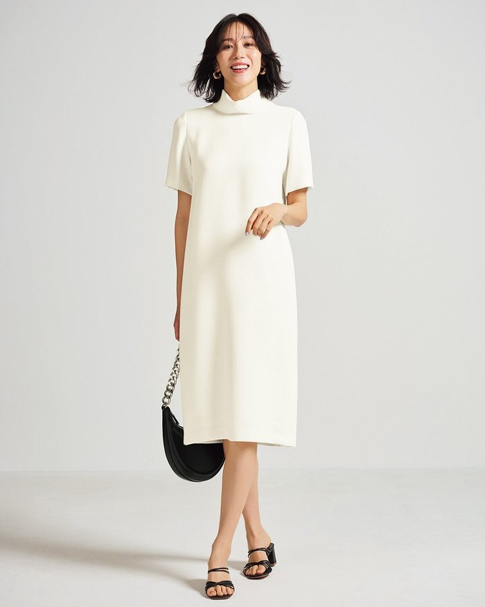 【ドゥクラッセ/DoCLASSE】のアチェローザ・タートルネックワンピース インテリア・キッズ・メンズ・レディースファッション・服の通販 founy(ファニー) https://founy.com/ ファッション Fashion レディースファッション Fashion for Women ワンピース Dresses ジュエリー Jewelry, Accessories ストレート Straight, Straight Cut スリット Slit, Slit Detail セットアップ Set-Up, Coordinated Outfit タートルネック Turtleneck, High Neck ドレープ Drape, Draping Fabric パール Pearl, Pearl Accent フォルム Silhouette, Form |ID: prp329100004935279 ipo3291000000037141832