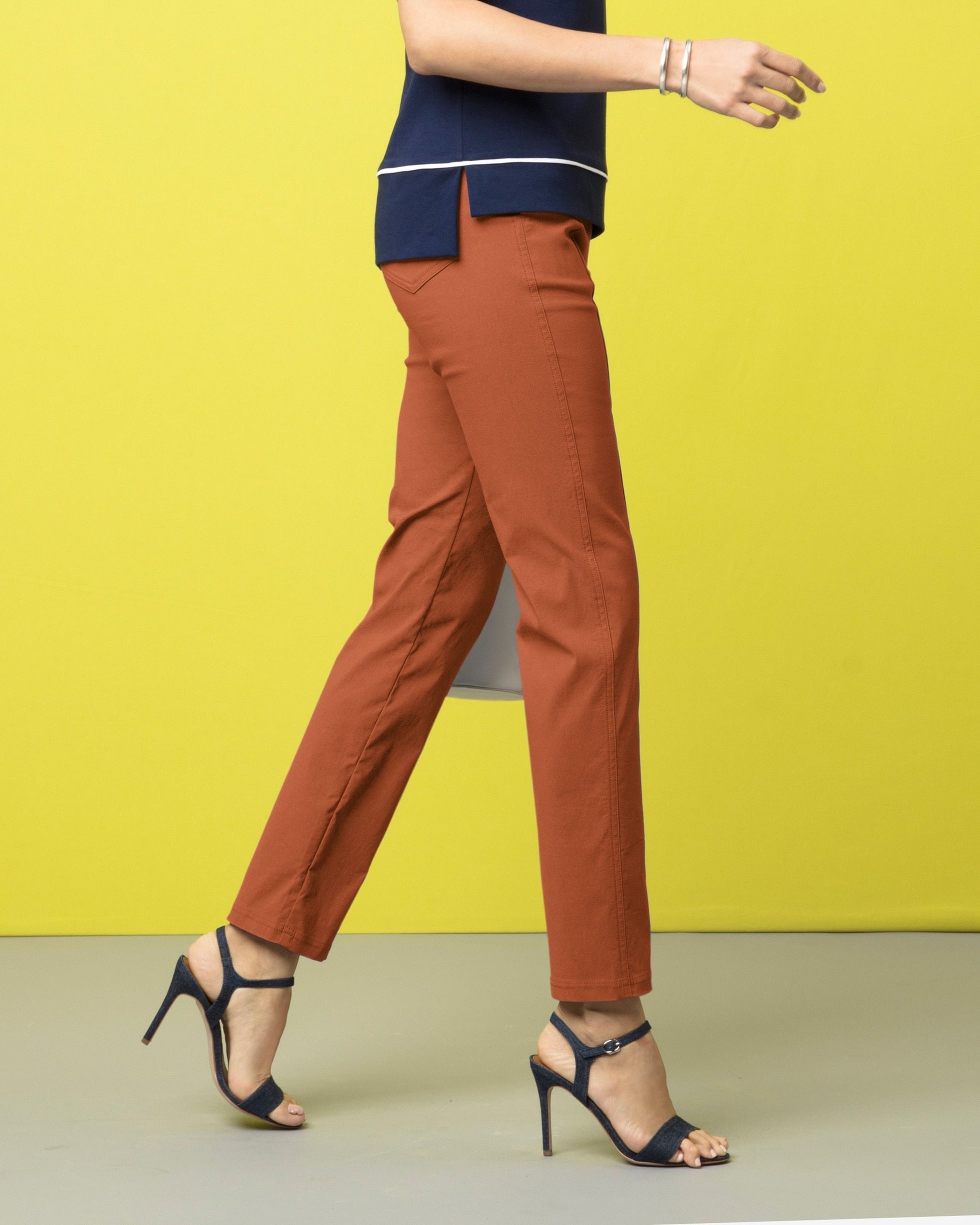 【ドゥクラッセ/DoCLASSE】のドライタッチ・ピンタック/無地68cm 人気、トレンドファッション・服の通販 founy(ファニー) 　ファッション　Fashion　レディースファッション　Fashion for Women　パンツ　Pants & Trousers　カッティング　Cutting Detail　クロップド　Cropped, Short Length　クール　Cool, Chic　ストレッチ　Stretch, Stretchy Fabric　バランス　Balance, Style Balance　無地　Plain, Solid Color　夏　Summer　エレガント 上品　Elegant　 other-1|ID: prp329100004935306 ipo3291000000037037071