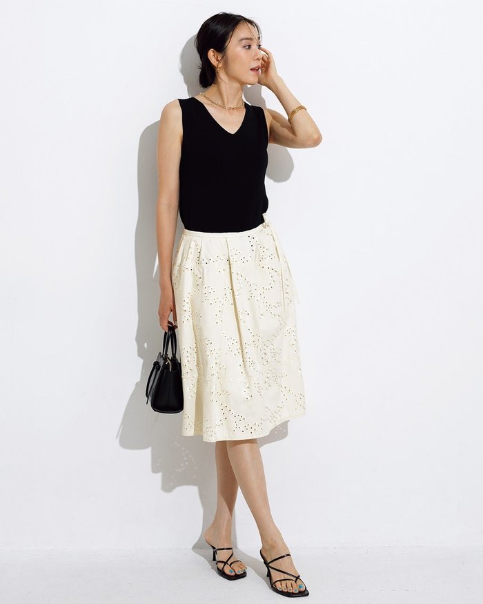 【ドゥクラッセ/DoCLASSE】のエンブロイダリー・オックススカート インテリア・キッズ・メンズ・レディースファッション・服の通販 founy(ファニー) https://founy.com/ ファッション Fashion レディースファッション Fashion for Women スカート Skirts フォルム Silhouette, Form ポケット Pocket, Pocket Detail リボン Ribbon, Bow ワーク Workwear, Utility Style |ID: prp329100004935319 ipo3291000000037141950