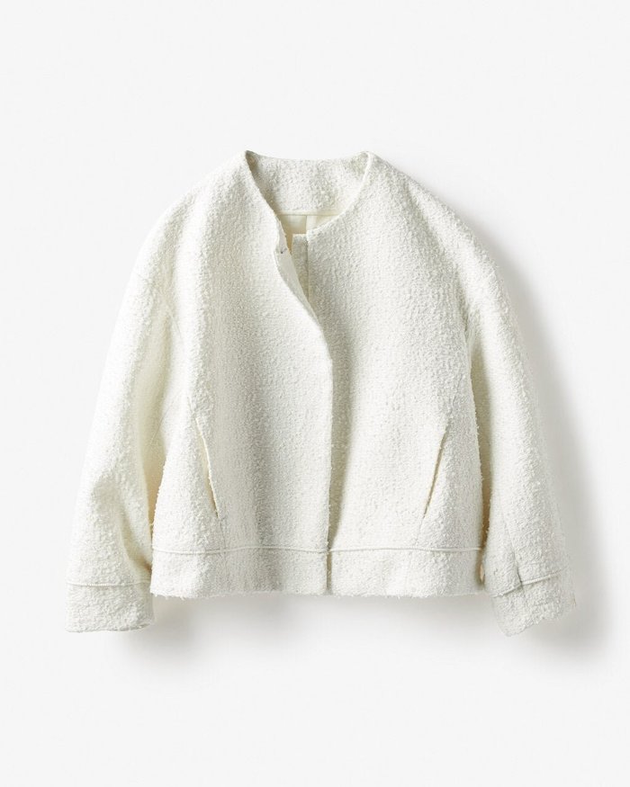 【ドゥクラッセ/DoCLASSE】のグロッシーツイード・ショートジャケット インテリア・キッズ・メンズ・レディースファッション・服の通販 founy(ファニー) https://founy.com/ ファッション Fashion レディースファッション Fashion for Women アウター Coat / Outerwear Collection レディースジャケット・軽アウター Jackets ショート Short, Short Length ジャケット Jacket, Outerwear スタイリッシュ Stylish, Fashionable ツイード Twill, Twill Weave デニム Denim, Jeans Material パターン Pattern, Design Print フレア Flare, Flared ワイド Wide, Wide Fit エレガント 上品 Elegant |ID: prp329100004935337 ipo3291000000037098931