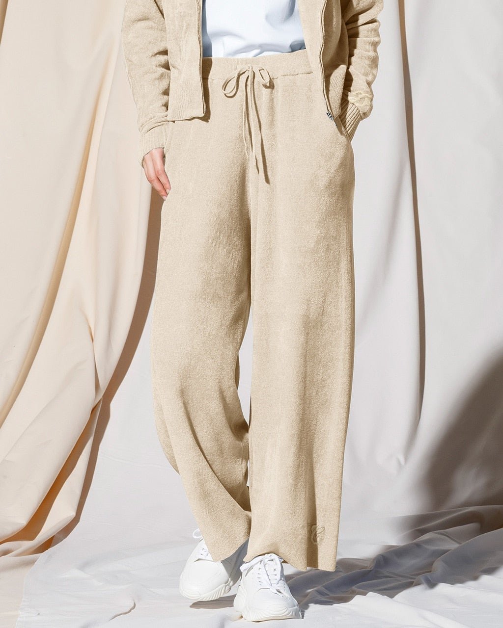 【ドゥクラッセ/DoCLASSE】のカシタッチ・リラクシーパンツ 人気、トレンドファッション・服の通販 founy(ファニー) 　ファッション　Fashion　レディースファッション　Fashion for Women　パンツ　Pants & Trousers　なめらか　Smooth, Silky Texture　シルク　Silk, 100% Silk　リラックス　Relax, Relaxed Fit　ワイド　Wide, Wide Fit　 other-1|ID: prp329100004935342 ipo3291000000037037180