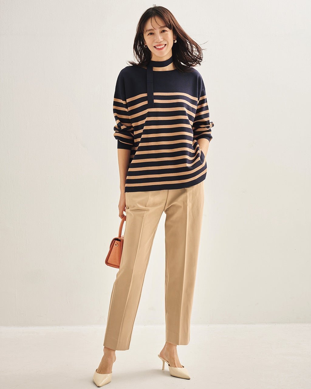 【ドゥクラッセ/DoCLASSE】の3Dストレッチ・エレガントテーパード インテリア・キッズ・メンズ・レディースファッション・服の通販 founy(ファニー) 　ファッション　Fashion　レディースファッション　Fashion for Women　パンツ　Pants & Trousers　ストレッチ　Stretch, Stretchy Fabric　センター　Center, Center Line　テーパード　Tapered, Tapered Pants　エレガント 上品　Elegant　旅行　Travel　ライトベージュ|ID: prp329100004935366 ipo3291000000037037249