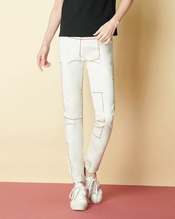 【ドゥクラッセ/DoCLASSE】のミラクルストレッチ・プルオンパンツ インテリア・キッズ・メンズ・レディースファッション・服の通販 founy(ファニー) https://founy.com/ ファッション Fashion レディースファッション Fashion for Women パンツ Pants & Trousers シンプル Simple, Minimal ストレッチ Stretch, Stretchy Fabric フィット Fit, Slim Fit 定番 Standard, Basic Item |ID: prp329100004935368 ipo3291000000037037254