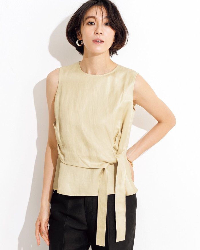 【ドゥクラッセ/DoCLASSE】のドレーピーリネン・ノースリーブブラウス インテリア・キッズ・メンズ・レディースファッション・服の通販 founy(ファニー) https://founy.com/ ファッション Fashion レディースファッション Fashion for Women トップス・カットソー Cut & Sew Tops キャミソール&ノースリーブ Camisoles & Sleeveless Tops シャツ・ブラウス・オフィスカジュアル Elegant Blouses & Button-Ups なめらか Smooth, Silky Texture カーディガン Cardigan, Knitwear シルク Silk, 100% Silk ジャケット Jacket, Outerwear セットアップ Set-Up, Coordinated Outfit ドレープ Drape, Draping Fabric ノースリーブ Sleeveless, No-Sleeve パーティ Party, Party Style フレア Flare, Flared リネン Linen, Linen Fabric リボン Ribbon, Bow ロング Long, Long-Length ワイド Wide, Wide Fit |ID: prp329100004935390 ipo3291000000037037324