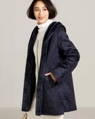 【ドゥクラッセ/DoCLASSE】のムートンタッチ・フードコート ミッドナイトブルー|ID: prp329100004935401 ipo3291000000037236336