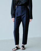 【ドゥクラッセ/DoCLASSE】のシルキーダブルフェイス・テーパードパンツ 人気、トレンドファッション・服の通販 founy(ファニー) ファッション Fashion レディースファッション Fashion for Women パンツ Pants & Trousers 新作・新入荷 New Arrivals / New In おすすめ Recommended / Our Picks ジャケット Jacket, Outerwear セットアップ Set-Up, Coordinated Outfit センター Center, Center Line ダブル Double, Double-Breasted フェイス Face, Facial Design thumbnail ネイビー|ID: prp329100004935429 ipo3291000000037037442