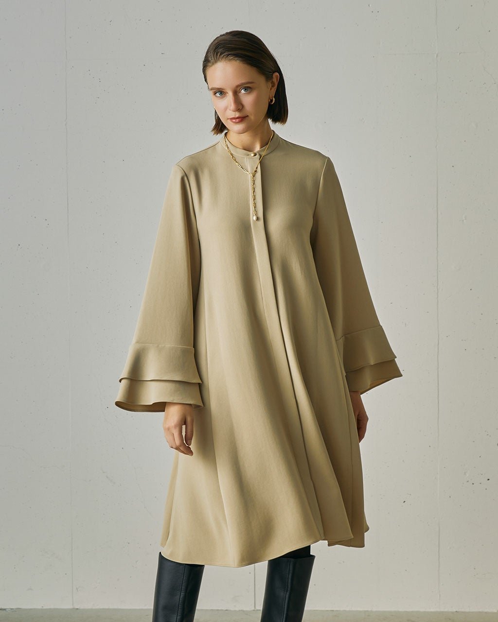 【ドゥクラッセ/DoCLASSE】の二重織ストレッチ・フリル袖ワンピース 人気、トレンドファッション・服の通販 founy(ファニー) 　ファッション　Fashion　レディースファッション　Fashion for Women　ワンピース　Dresses　なめらか　Smooth, Silky Texture　ストレッチ　Stretch, Stretchy Fabric　ダブル　Double, Double-Breasted　フリル　Frill, Ruffle　 other-1|ID: prp329100004935489 ipo3291000000037037648