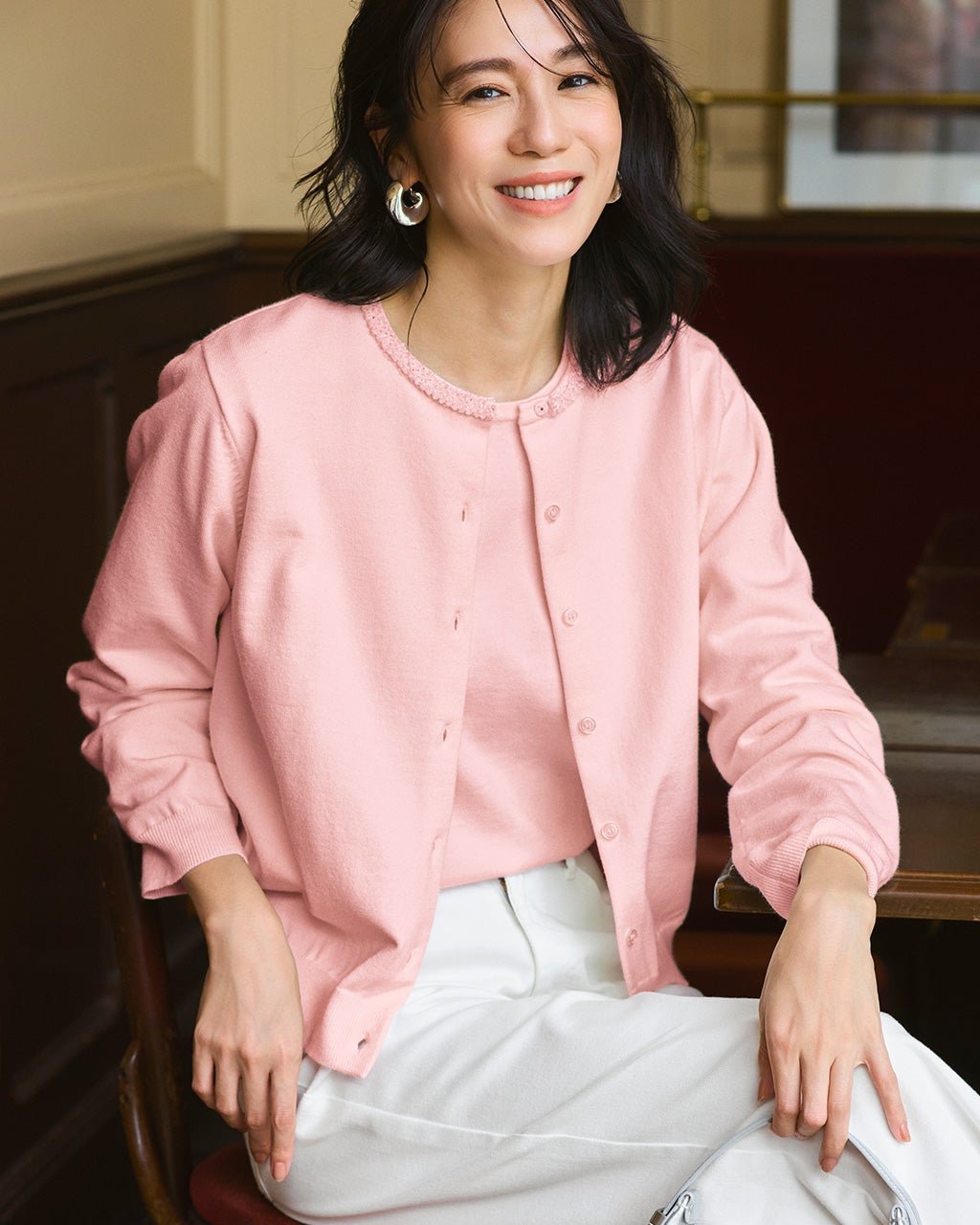 【ドゥクラッセ/DoCLASSE】のビジューネック・アンサンブルニット インテリア・キッズ・メンズ・レディースファッション・服の通販 founy(ファニー) 　ファッション　Fashion　レディースファッション　Fashion for Women　トップス・カットソー　Cut & Sew Tops　ニット　Knit Tops & Sweaters　カーディガン・羽織り　Layered Style Cardigans　アンサンブルニット　Knit Ensembles & Twin Sets　なめらか　Smooth, Silky Texture　アクセサリー　Fashion Accessories　アンサンブル　Ensemble Set　インナー　Innerwear　カーディガン　Cardigan, Knitwear　チャーム　Charm, Pendant　ブレード　Braid, Decorative Trim　人気　Popular, Best Seller　ソフトピンク|ID: prp329100004935503 ipo3291000000037037694