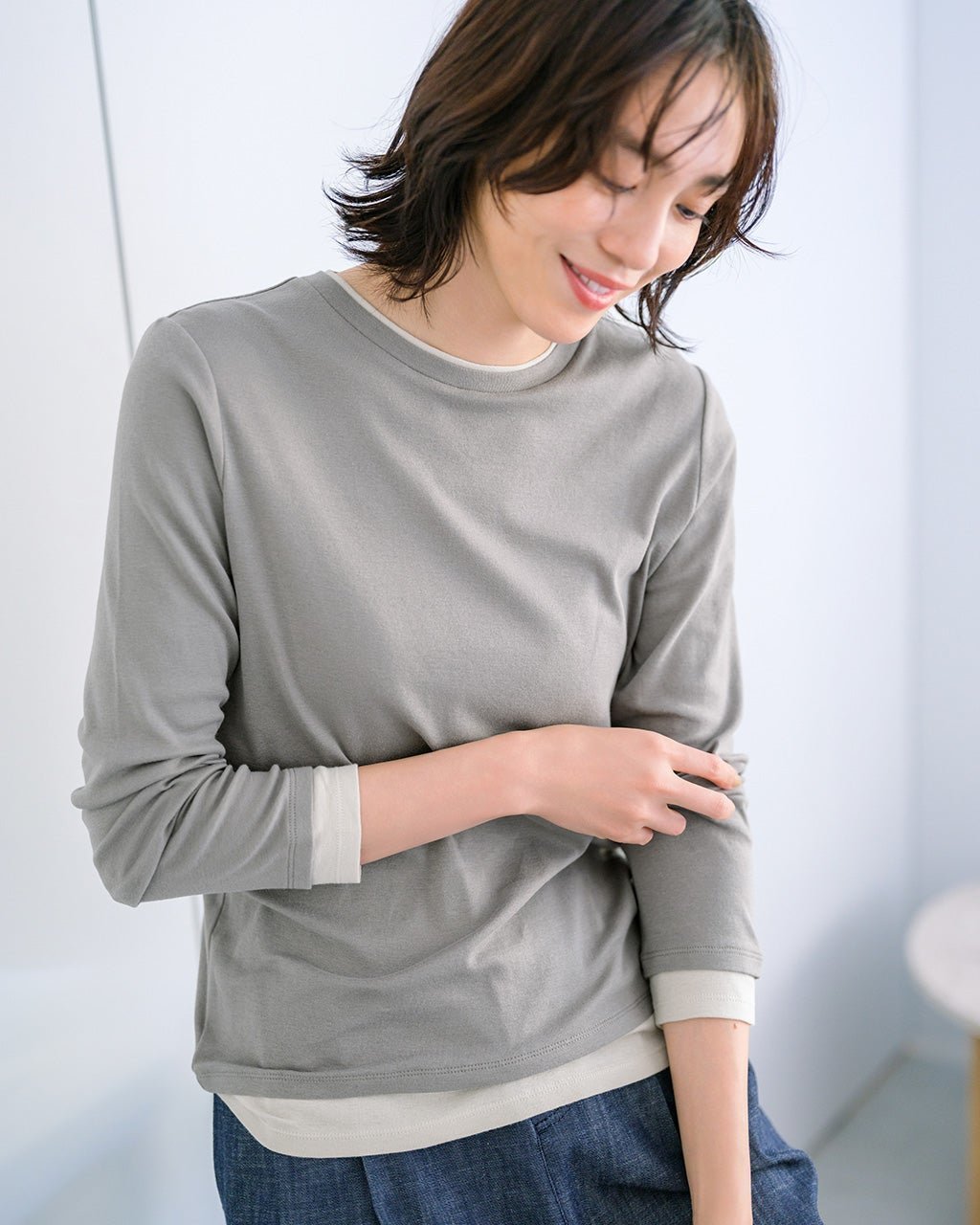 【ドゥクラッセ/DoCLASSE】のコットンガーゼ・配色クルーネック/長袖 インテリア・キッズ・メンズ・レディースファッション・服の通販 founy(ファニー) 　ファッション　Fashion　レディースファッション　Fashion for Women　トップス・カットソー　Cut & Sew Tops　シャツ・ブラウス・オフィスカジュアル　Elegant Blouses & Button-Ups　ロングTシャツ・Tシャツ　Longline T-Shirts & Tees　カットソー・ベーシックTシャツ　Cut-and-Sewn Tops / Stretch Tees & Basics　カットソー　Cut and Sewn Top　人気　Popular, Best Seller　長袖　Long Sleeve, Full Sleeve　グレー|ID: prp329100004935504 ipo3291000000037037700