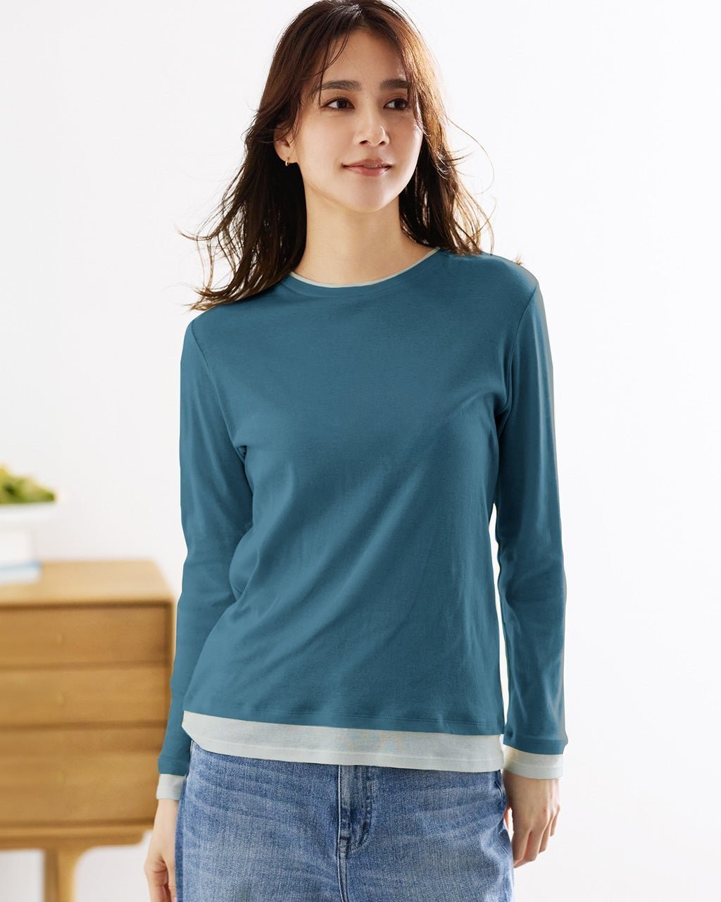 【ドゥクラッセ/DoCLASSE】のコットンガーゼ・配色クルーネック/長袖 インテリア・キッズ・メンズ・レディースファッション・服の通販 founy(ファニー) 　ファッション　Fashion　レディースファッション　Fashion for Women　トップス・カットソー　Cut & Sew Tops　シャツ・ブラウス・オフィスカジュアル　Elegant Blouses & Button-Ups　ロングTシャツ・Tシャツ　Longline T-Shirts & Tees　カットソー・ベーシックTシャツ　Cut-and-Sewn Tops / Stretch Tees & Basics　カットソー　Cut and Sewn Top　人気　Popular, Best Seller　長袖　Long Sleeve, Full Sleeve　ダークピーコック|ID: prp329100004935504 ipo3291000000037037706