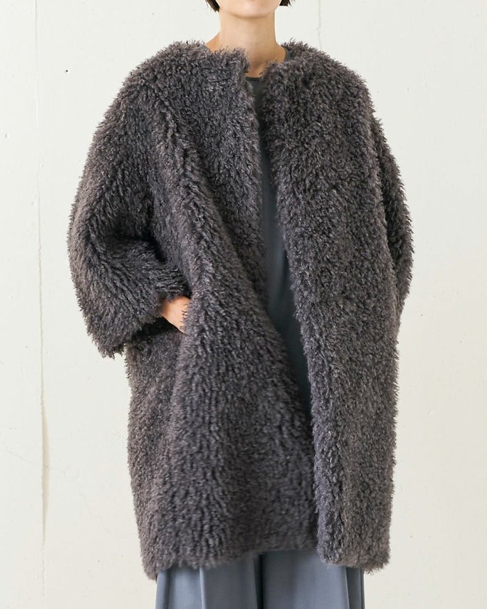 【ドゥクラッセ/DoCLASSE】のダブルニードルファー・ノーカラーコート インテリア・キッズ・メンズ・レディースファッション・服の通販 founy(ファニー) https://founy.com/ ファッション Fashion レディースファッション Fashion for Women アウター Coat / Outerwear Collection コート・ロングコート・ピーコート Long Coats, Peacoats & More イタリア Italy インナー Innerwear コレクション Collection, Seasonal Line デニム Denim, Jeans Material ドレス Dress, One-Piece |ID: prp329100004935509 ipo3291000000037236642