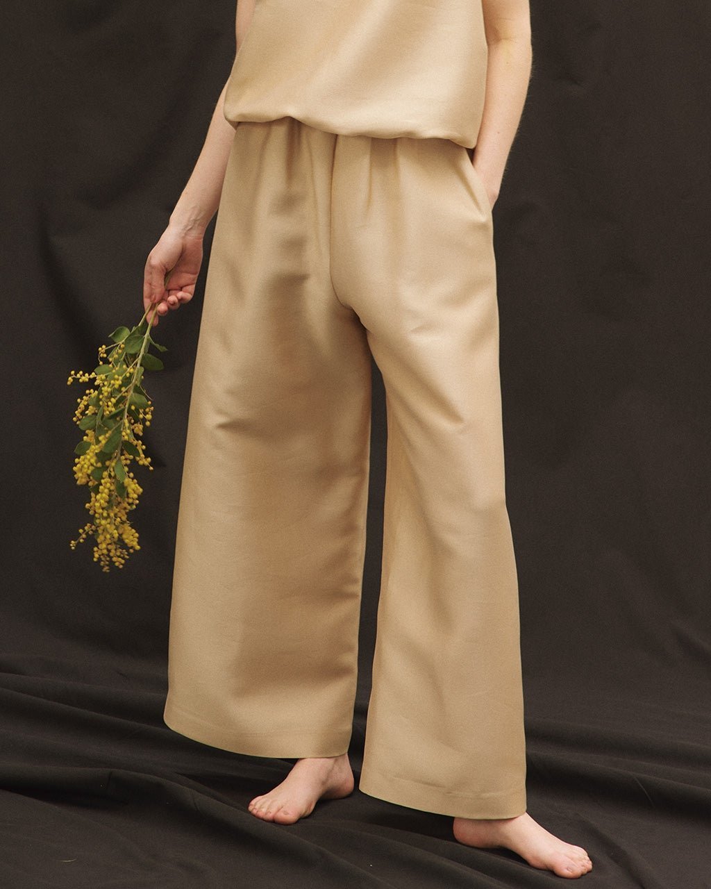 【ドゥクラッセ/DoCLASSE】のオクタダブルクロス・ワイドパンツ 人気、トレンドファッション・服の通販 founy(ファニー) 　ファッション　Fashion　レディースファッション　Fashion for Women　パンツ　Pants & Trousers　シルク　Silk, 100% Silk　ワイド　Wide, Wide Fit　夏　Summer　春　Spring　S/S・春夏　SS, Spring/Summer, Warm Season　 other-1|ID: prp329100004935513 ipo3291000000037037760