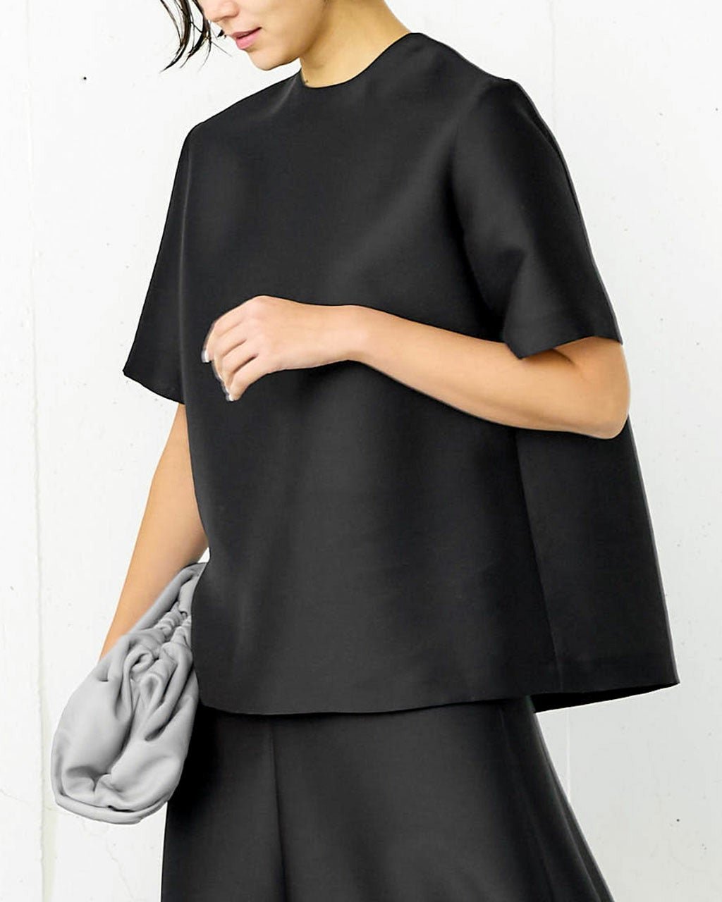 【ドゥクラッセ/DoCLASSE】のオクタダブルクロス・サックブラウス インテリア・キッズ・メンズ・レディースファッション・服の通販 founy(ファニー) 　ファッション　Fashion　レディースファッション　Fashion for Women　トップス・カットソー　Cut & Sew Tops　シャツ・ブラウス・オフィスカジュアル　Elegant Blouses & Button-Ups　エレガント 上品　Elegant　オケージョン　Occasion Wear　シンプル　Simple, Minimal　フォルム　Silhouette, Form　ボックス　Boxy, Box Shape　夏　Summer　春　Spring　S/S・春夏　SS, Spring/Summer, Warm Season　ブラック|ID: prp329100004935519 ipo3291000000037037776