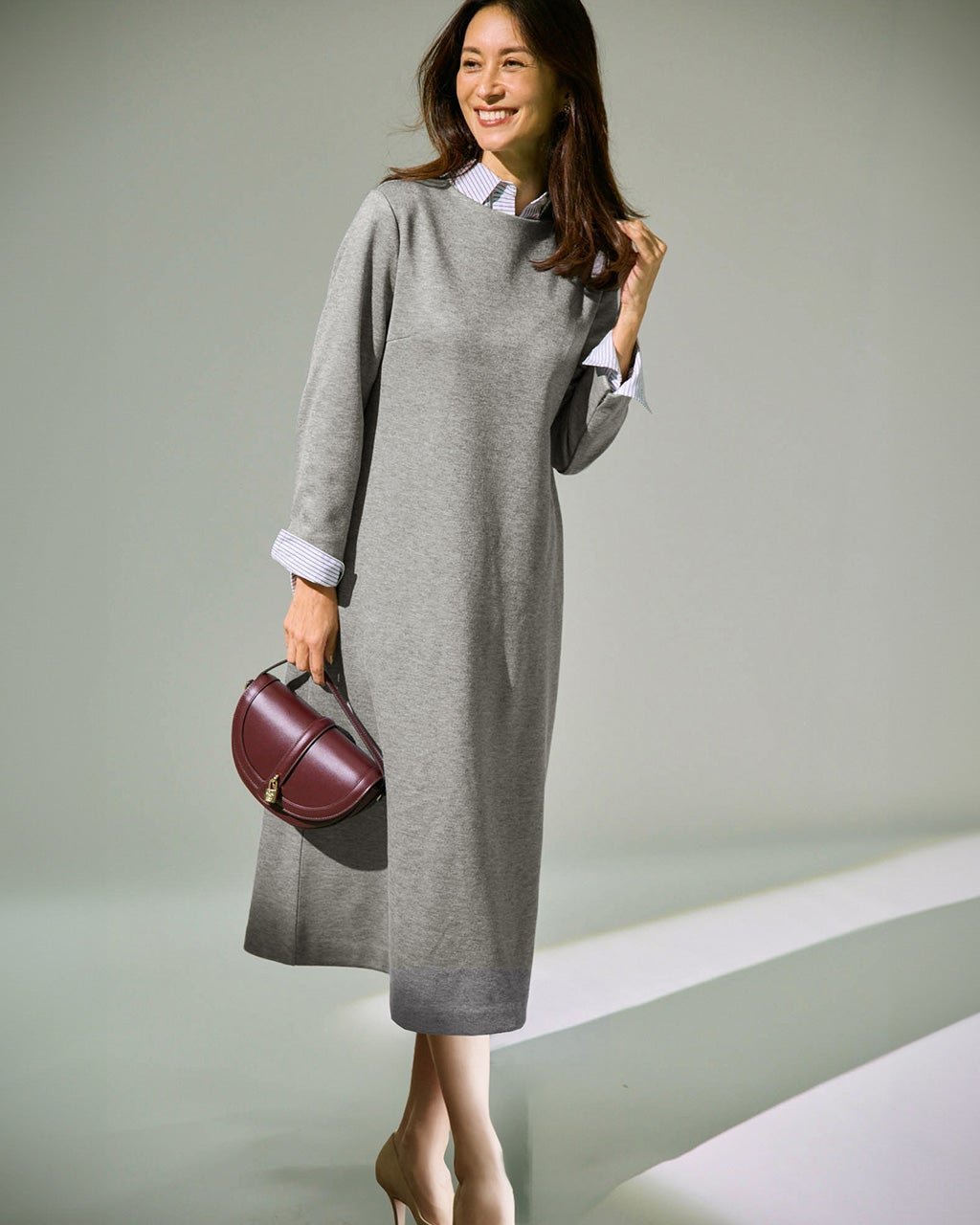 【ドゥクラッセ/DoCLASSE】のファインジャカード・Aラインワンピース インテリア・キッズ・メンズ・レディースファッション・服の通販 founy(ファニー) 　ファッション　Fashion　レディースファッション　Fashion for Women　ワンピース　Dresses　Aラインワンピース・フレアシルエット　A-Line Dresses / Flared Silhouette Dresses　アクセサリー　Fashion Accessories　シンプル　Simple, Minimal　ジャケット　Jacket, Outerwear　ストレッチ　Stretch, Stretchy Fabric　スリット　Slit, Slit Detail　ツイード　Twill, Twill Weave　バランス　Balance, Style Balance　フェミニン　Feminine, Girly　フレア　Flare, Flared　エレガント 上品　Elegant　人気　Popular, Best Seller　再入荷　Restock / Back in Stock　グレー|ID: prp329100004935751 ipo3291000000037039526