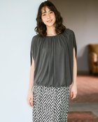 【ドゥクラッセ/DoCLASSE】のUVスラブ・ギャザーブラウジングトップス 人気、トレンドファッション・服の通販 founy(ファニー) ファッション Fashion レディースファッション Fashion for Women トップス・カットソー Cut & Sew Tops シャツ・ブラウス・オフィスカジュアル Elegant Blouses & Button-Ups ロングTシャツ・Tシャツ Longline T-Shirts & Tees カットソー・ベーシックTシャツ Cut-and-Sewn Tops / Stretch Tees & Basics カットソー Cut and Sewn Top ギャザー Gathered, Ruffled スリット Slit, Slit Detail ドレープ Drape, Draping Fabric エレガント 上品 Elegant 人気 Popular, Best Seller 夏 Summer 旅行 Travel thumbnail カーキグレー|ID: prp329100004935755 ipo3291000000037039554