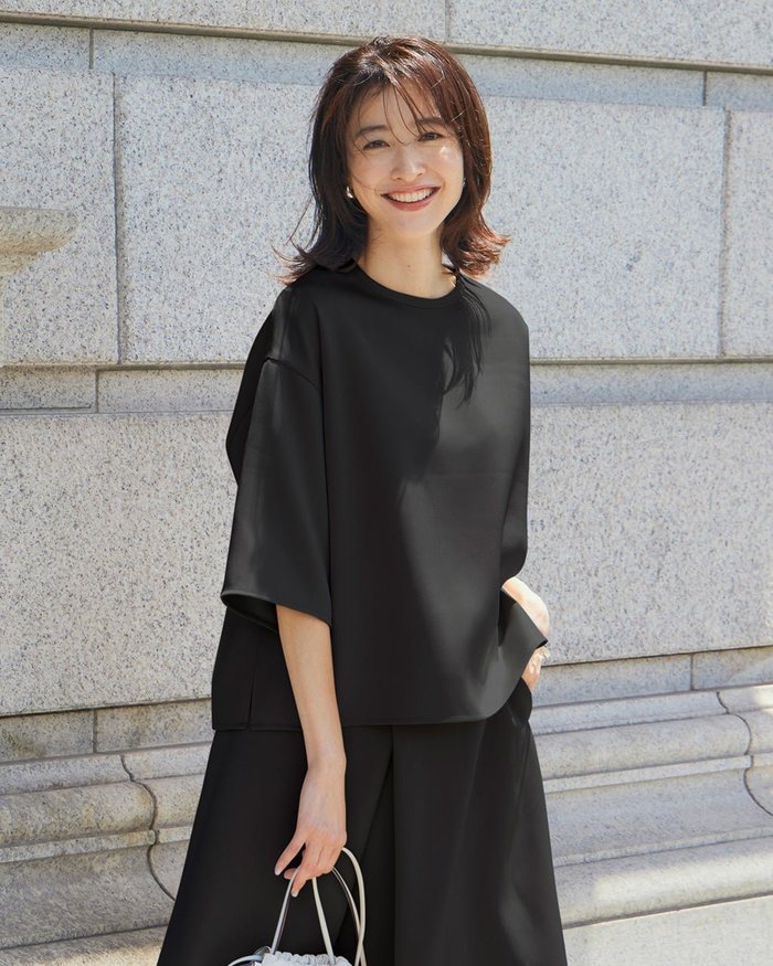 【ドゥクラッセ/DoCLASSE】のサテンボンディング・クルーブラウス インテリア・キッズ・メンズ・レディースファッション・服の通販 founy(ファウニー) https://founy.com/ ファッション Fashion レディースファッション Fashion for Women トップス・カットソー Cut & Sew Tops シャツ・ブラウス・オフィスカジュアル Elegant Blouses & Button-Ups サテン Satin, Glossy Fabric シンプル Simple, Minimal セットアップ Set-Up, Coordinated Outfit デニム Denim, Jeans Material フォルム Silhouette, Form ボンディング Bonding, Bonded Fabric エレガント 上品 Elegant 冬 Winter / This Winter A/W・秋冬 Autumn/Winter |ID: prp329100004935781 ipo3291000000037101843