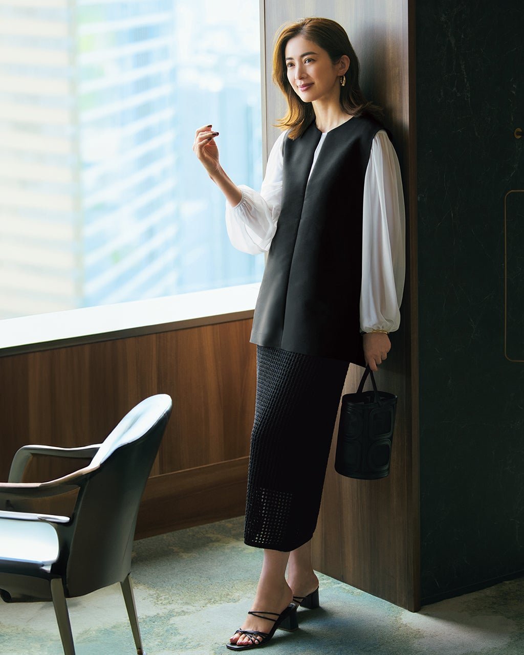 【ドゥクラッセ/DoCLASSE】の高密度ダブルクロス・ボクシージレ インテリア・キッズ・メンズ・レディースファッション・服の通販 founy(ファニー) 　ファッション　Fashion　レディースファッション　Fashion for Women　アウター　Coat / Outerwear Collection　レディースジャケット・軽アウター　Jackets　ジャケット　Jacket, Outerwear　ダブル　Double, Double-Breasted　モダン　Modern, Contemporary　秋　Autumn　ブラック|ID: prp329100004938365 ipo3291000000037056780