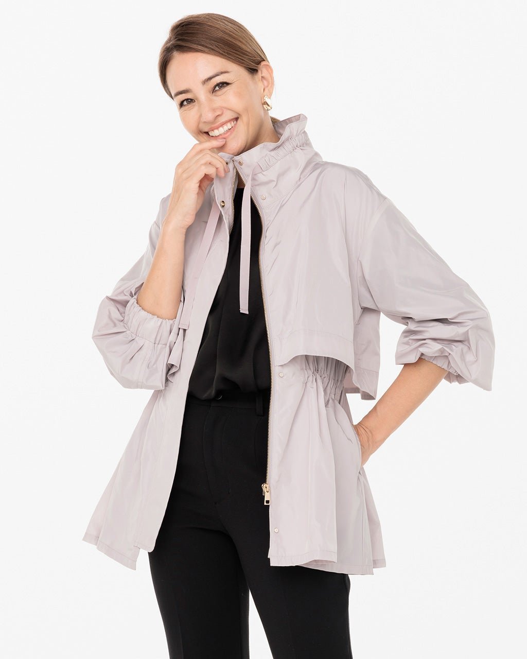 【ドゥクラッセ/DoCLASSE】のメモリータフタ・ペプラムギャザージャケット インテリア・キッズ・メンズ・レディースファッション・服の通販 founy(ファニー) 　ファッション　Fashion　レディースファッション　Fashion for Women　アウター　Coat / Outerwear Collection　コート・ロングコート・ピーコート　Long Coats, Peacoats & More　レディースジャケット・軽アウター　Jackets　ジャケット　Jacket, Outerwear　スタイリッシュ　Stylish, Fashionable　スタンド　Stand Collar, Upright Stand　スピンドル　Spindle, Drawcord　スリーブ　Sleeve, Long Sleeve / Short Sleeve　タフタ　Taffeta, Structured Fabric　人気　Popular, Best Seller　フォルム　Silhouette, Form　フリル　Frill, Ruffle　ペプラム　Peplum, Flared Hem　ボトム　Bottoms, Lower Wear　エレガント 上品　Elegant　ウォームグレー|ID: prp329100004938391 ipo3291000000037057536