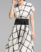 【ドゥクラッセ/DoCLASSE】のウィンドウペン・Vネックワンピース 人気、トレンドファッション・服の通販 founy(ファニー) ファッション Fashion レディースファッション Fashion for Women ワンピース Dresses なめらか Smooth, Silky Texture スタイリッシュ Stylish, Fashionable セットアップ Set-Up, Coordinated Outfit ツイル Twist, Twisted Detail パターン Pattern, Design Print thumbnail ベージュ・パターン|ID: prp329100004938397 ipo3291000000037057562