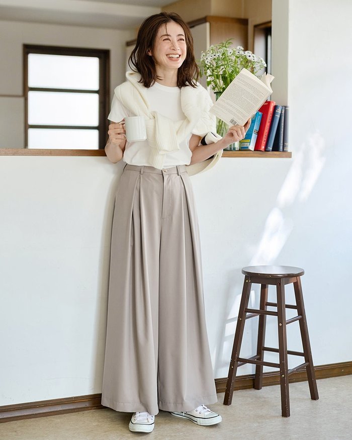 【ドゥクラッセ/DoCLASSE】のドライタッチツイル・タックバギーパンツ インテリア・キッズ・メンズ・レディースファッション・服の通販 founy(ファニー) https://founy.com/ ファッション Fashion レディースファッション Fashion for Women パンツ Pants & Trousers シンプル Simple, Minimal ツイル Twist, Twisted Detail トレンド Trend, Trending Now ドレープ Drape, Draping Fabric フレア Flare, Flared |ID: prp329100004938406 ipo3291000000037057588