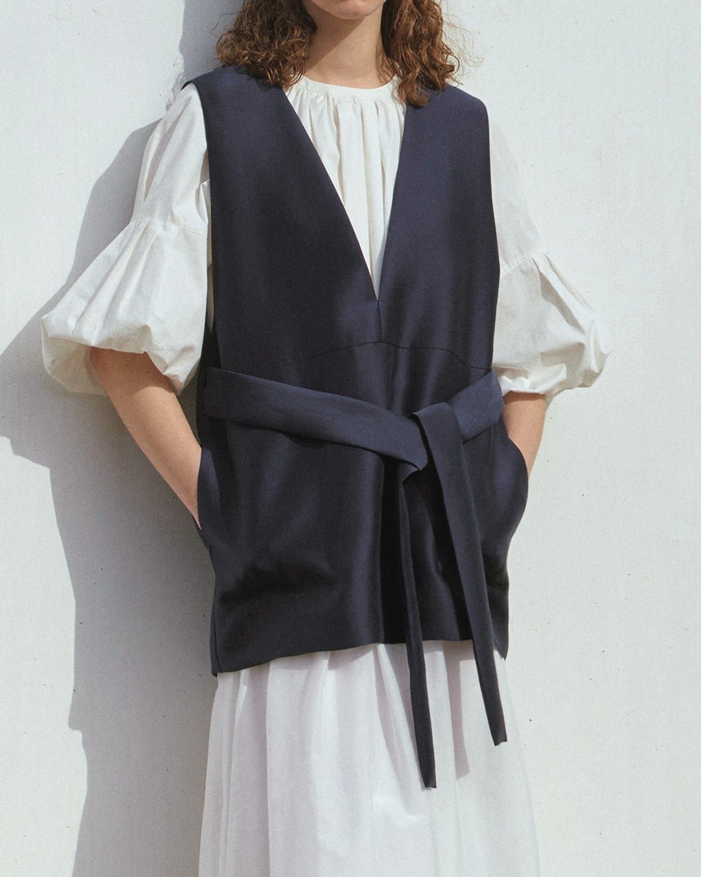 【ドゥクラッセ/DoCLASSE】のオクタダブルクロス・立体ジレ インテリア・キッズ・メンズ・レディースファッション・服の通販 founy(ファニー) 　ファッション　Fashion　レディースファッション　Fashion for Women　アウター　Coat / Outerwear Collection　レディースジャケット・軽アウター　Jackets　春　Spring　カッティング　Cutting Detail　ギャザー　Gathered, Ruffled　シルク　Silk, 100% Silk　シンプル　Simple, Minimal　ジャケット　Jacket, Outerwear　セットアップ　Set-Up, Coordinated Outfit　定番　Standard, Basic Item　ノースリーブ　Sleeveless, No-Sleeve　フレア　Flare, Flared　ベスト　Vest, Waistcoat　ワイド　Wide, Wide Fit　S/S・春夏　SS, Spring/Summer, Warm Season　夏　Summer　ネイビー|ID: prp329100004942753 ipo3291000000037099062