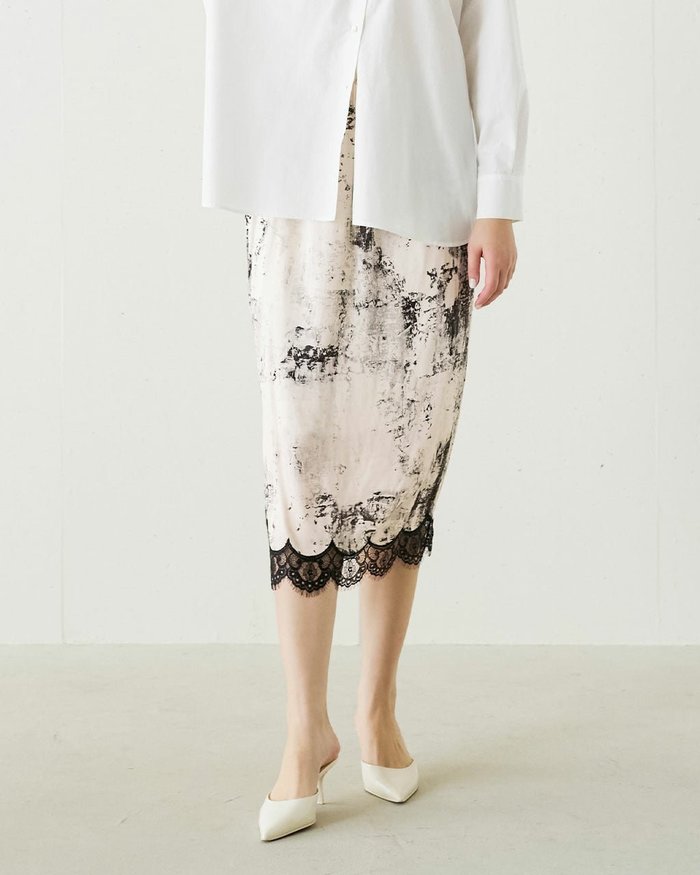 【ドゥクラッセ/DoCLASSE】のビスコースプリント・裾レーススカート インテリア・キッズ・メンズ・レディースファッション・服の通販 founy(ファニー) https://founy.com/ ファッション Fashion レディースファッション Fashion for Women スカート Skirts イタリア Italy インナー Innerwear サテン Satin, Glossy Fabric シルク Silk, 100% Silk スリット Slit, Slit Detail プリント Print, Printed Pattern ラグジュアリー Luxury, Elegant リラックス Relax, Relaxed Fit レース Lace, Lace Fabric |ID: prp329100004942760 ipo3291000000037099079