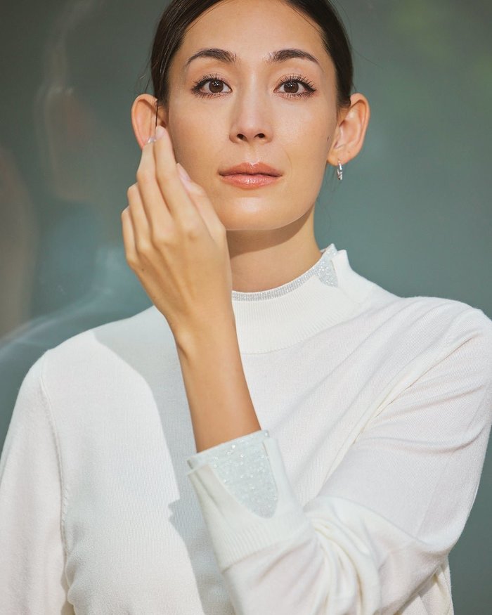 【ドゥクラッセ/DoCLASSE】のシルクフィール・レイヤード風ハイネック インテリア・キッズ・メンズ・レディースファッション・服の通販 founy(ファニー) https://founy.com/ ファッション Fashion レディースファッション Fashion for Women トップス・カットソー Cut & Sew Tops ニット Knit Tops & Sweaters なめらか Smooth, Silky Texture カフス Cuff Design セーター Sweater, Knitwear ハイネック High Neck, Mock Neck 冬 Winter / This Winter 春 Spring 秋 Autumn |ID: prp329100004942763 ipo3291000000037099090