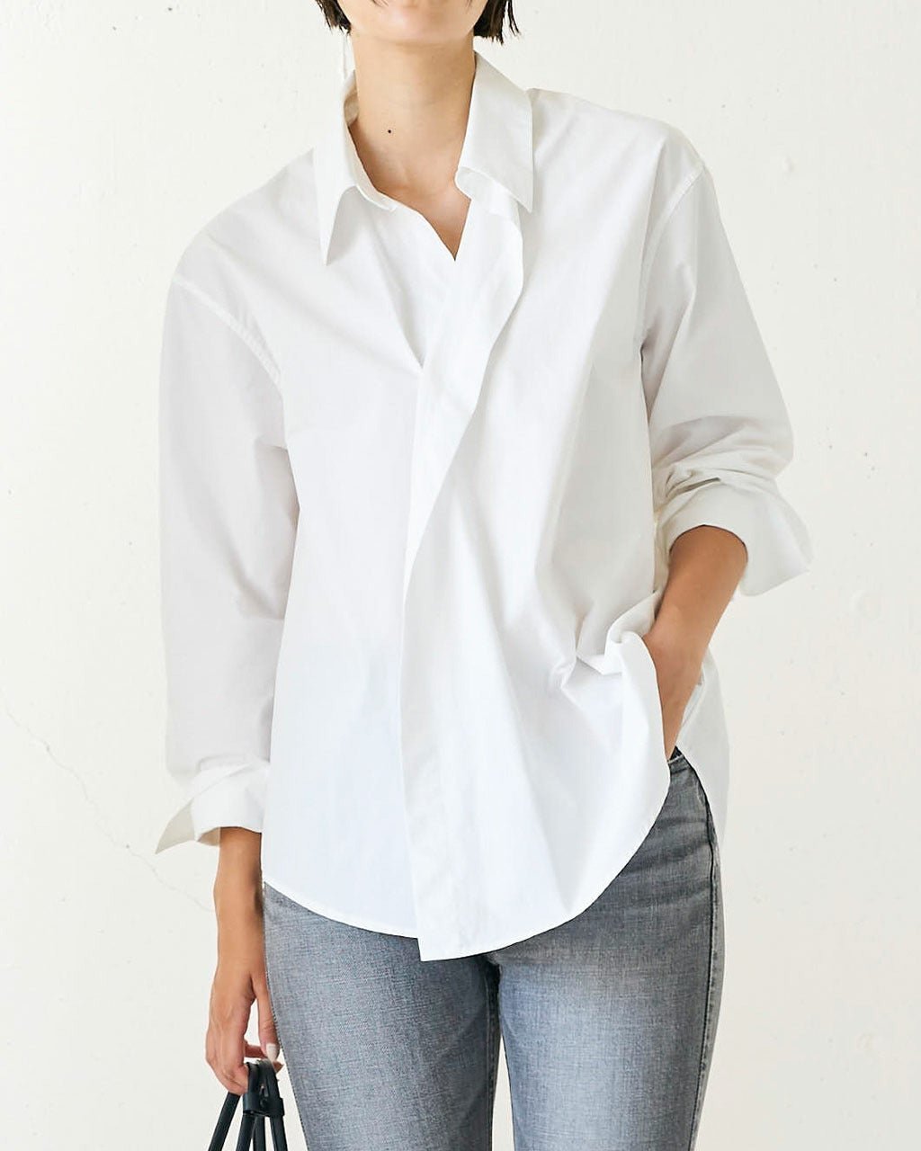 【ドゥクラッセ/DoCLASSE】の細番手コットン・アシンメトリーシャツ 人気、トレンドファッション・服の通販 founy(ファニー) 　ファッション　Fashion　レディースファッション　Fashion for Women　トップス・カットソー　Cut & Sew Tops　シャツ・ブラウス・オフィスカジュアル　Elegant Blouses & Button-Ups　なめらか　Smooth, Silky Texture　アシンメトリー　Asymmetrical Style　 other-1|ID: prp329100004942765 ipo3291000000037099100
