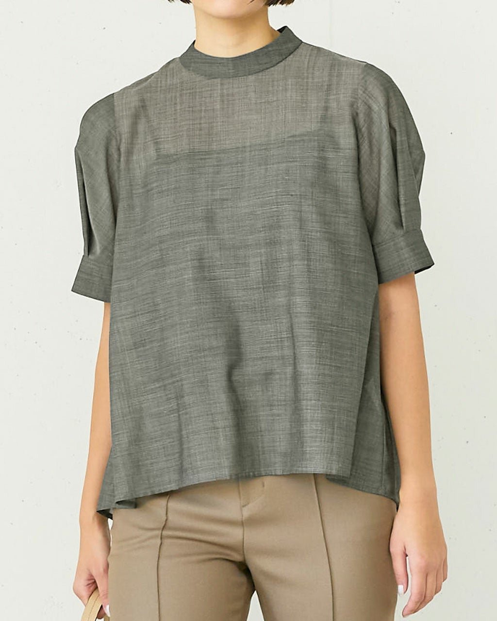 【ドゥクラッセ/DoCLASSE】のシアーウール・パフスリーブブラウス インテリア・キッズ・メンズ・レディースファッション・服の通販 founy(ファニー) 　ファッション　Fashion　レディースファッション　Fashion for Women　トップス・カットソー　Cut & Sew Tops　シャツ・ブラウス・オフィスカジュアル　Elegant Blouses & Button-Ups　シアー　Sheer, See-Through　ライトグレー|ID: prp329100004942770 ipo3291000000037099119