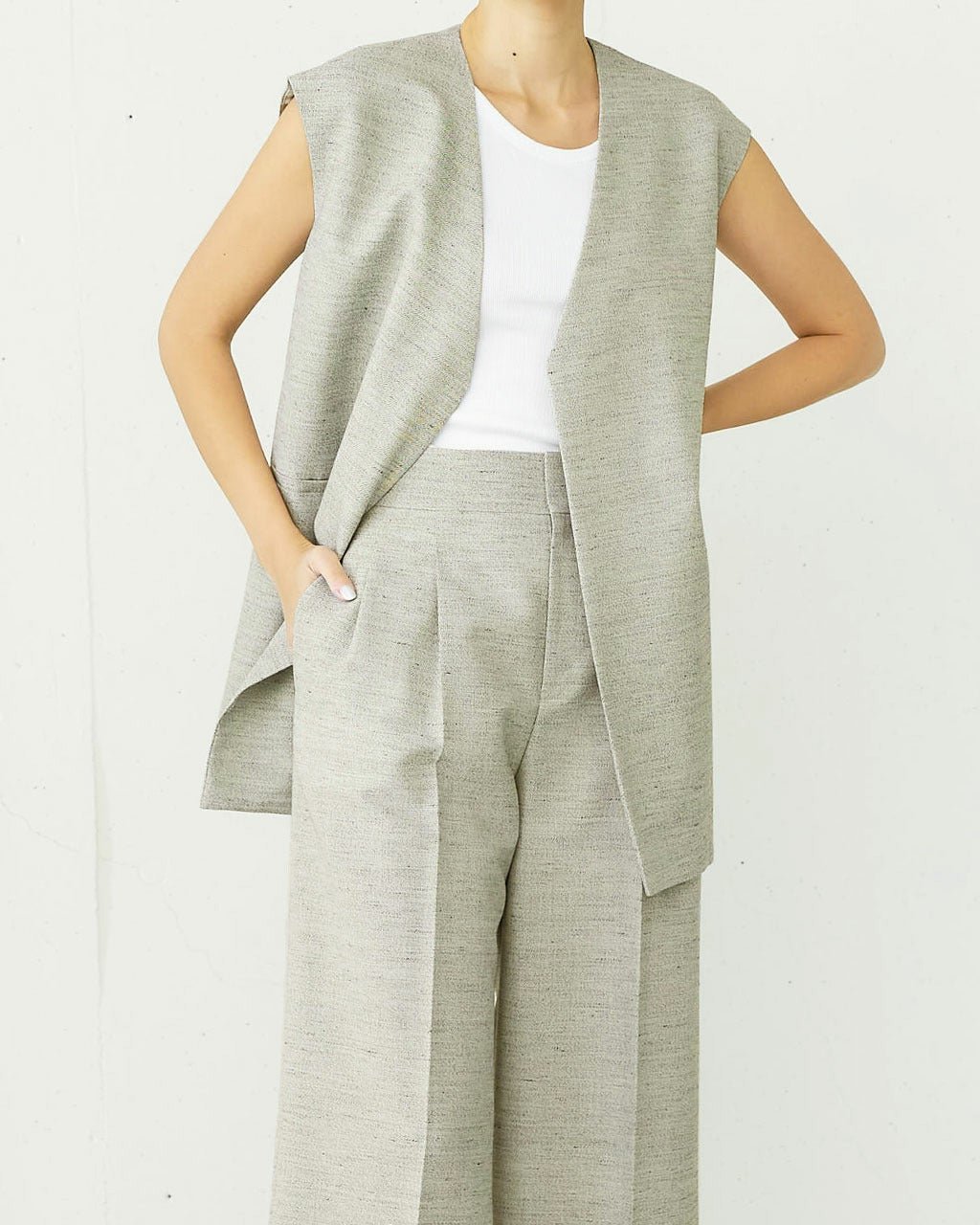 【ドゥクラッセ/DoCLASSE】のヘザーリネンウール・ボクシージレ 人気、トレンドファッション・服の通販 founy(ファニー) 　ファッション　Fashion　レディースファッション　Fashion for Women　アウター　Coat / Outerwear Collection　レディースジャケット・軽アウター　Jackets　ジャケット　Jacket, Outerwear　ベスト　Vest, Waistcoat　モダン　Modern, Contemporary　リネン　Linen, Linen Fabric　夏　Summer　春　Spring　S/S・春夏　SS, Spring/Summer, Warm Season　 other-1|ID: prp329100004942771 ipo3291000000037099121