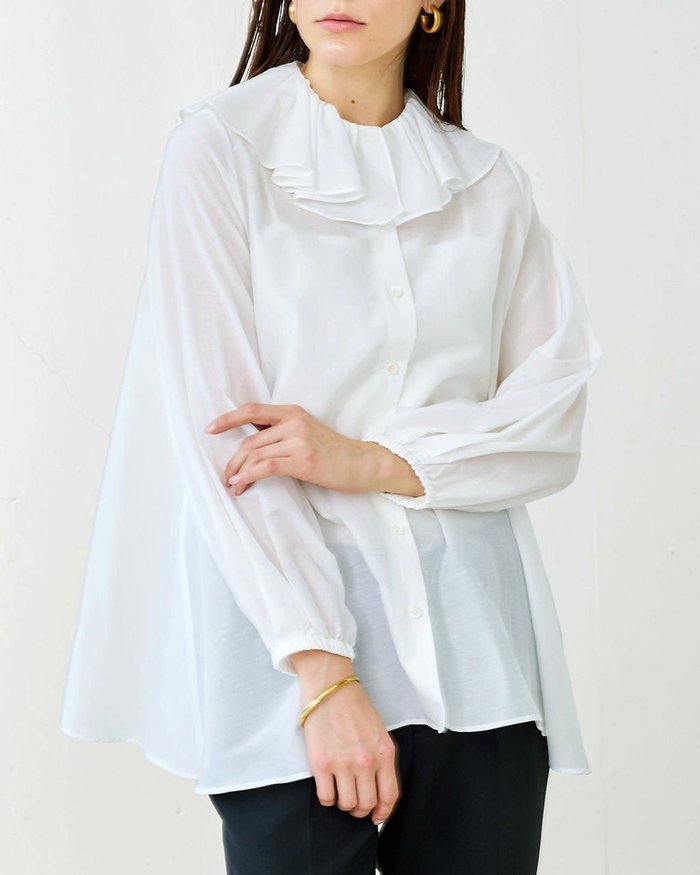 【ドゥクラッセ/DoCLASSE】のコットンシルクボイル・フリル衿ブラウス インテリア・キッズ・メンズ・レディースファッション・服の通販 founy(ファニー) https://founy.com/ ファッション Fashion レディースファッション Fashion for Women トップス・カットソー Cut & Sew Tops シャツ・ブラウス・オフィスカジュアル Elegant Blouses & Button-Ups カーディガン Cardigan, Knitwear シルク Silk, 100% Silk フリル Frill, Ruffle |ID: prp329100004942773 ipo3291000000037099131