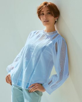 【ドゥクラッセ/DoCLASSE】 トーションレース・スタンドカラーブラウス大人の最旬トレンドファッション＆コーディネート founy(ファウニー) ファッション Fashion レディースファッション Fashion for Women トップス・カットソー Cut & Sew Tops シャツ・ブラウス・オフィスカジュアル Elegant Blouses & Button-Ups アンティーク Antique-Inspired インナー Innerwear キャミソール Camisole, Spaghetti Strap Top スタンド Stand Collar, Upright Stand フロント Front, Front Design |ID:prp329100004943107