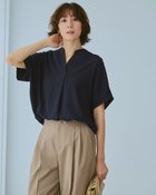 【ドゥクラッセ/DoCLASSE】のジョーゼット・Vネックタックブラウス ミッドナイトブルー|ID: prp329100004956659 ipo3291000000037192471