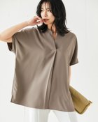 【ドゥクラッセ/DoCLASSE】のジョーゼット・Vネックタックブラウス トープ|ID: prp329100004956659 ipo3291000000037192475