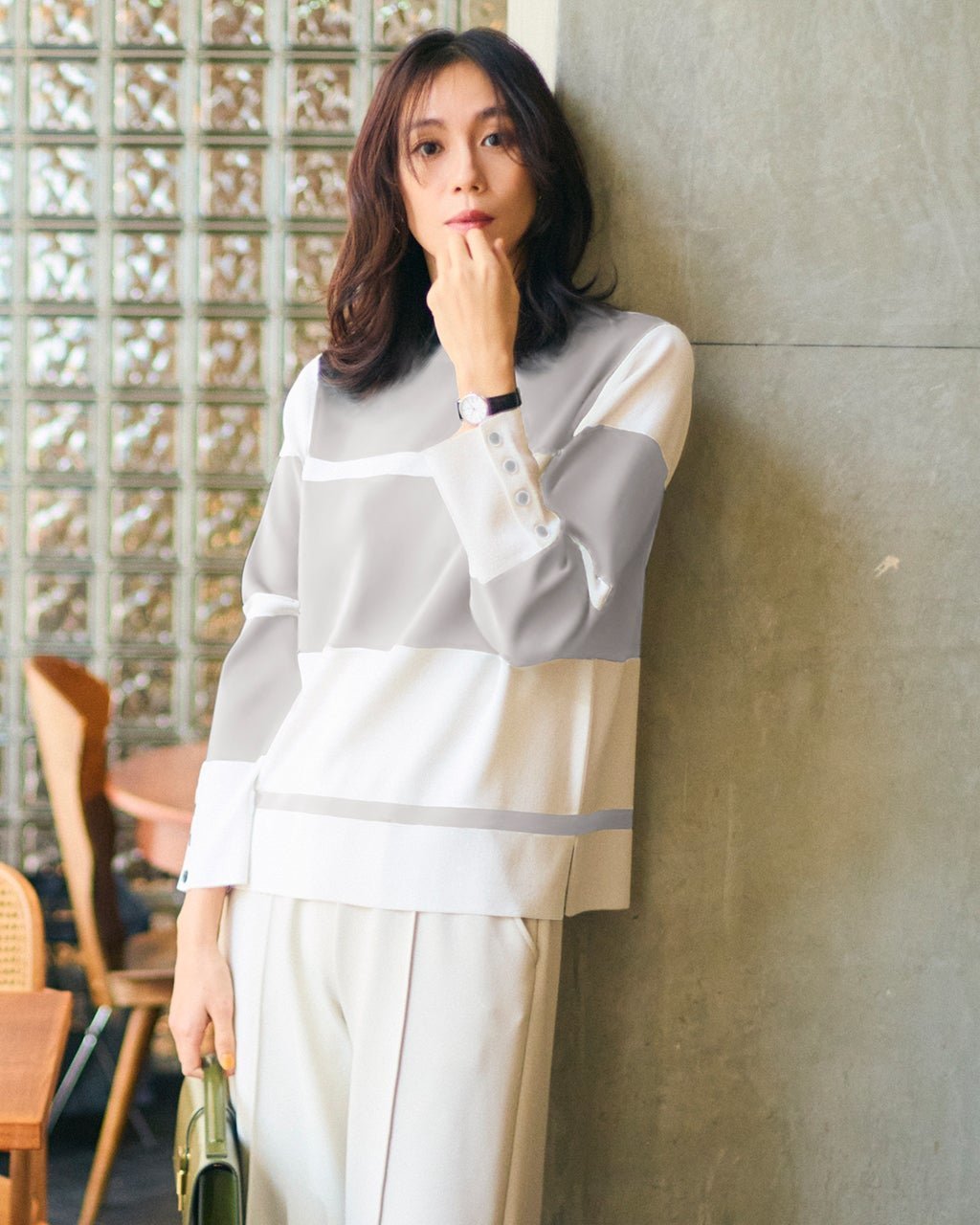 【ドゥクラッセ/DoCLASSE】の総針ニット・カラーブロックハイネック インテリア・キッズ・メンズ・レディースファッション・服の通販 founy(ファウニー) 　ファッション　Fashion　レディースファッション　Fashion for Women　トップス・カットソー　Cut & Sew Tops　ニット　Knit Tops & Sweaters　スリット　Slit, Slit Detail　セーター　Sweater, Knitwear　ハイネック　High Neck, Mock Neck　フレンチ　French, French Style　ブロック　Block, Solid Block Pattern　グレー&times;ホワイト|ID: prp329100004967379 ipo3291000000037259281