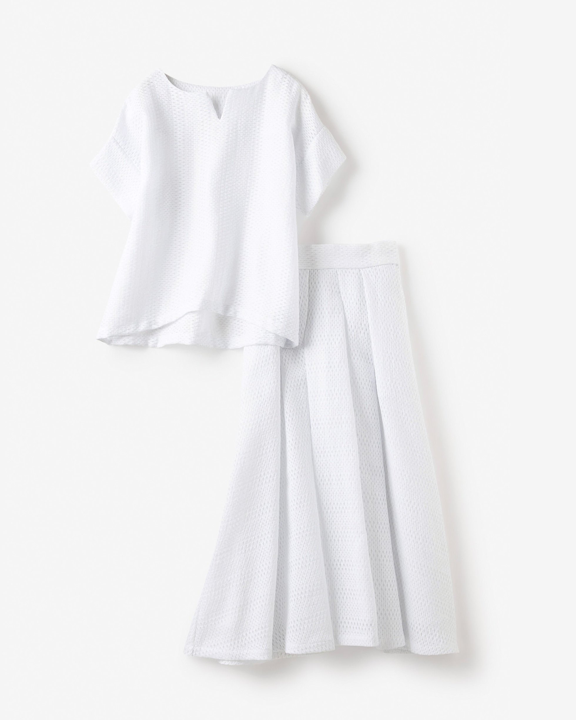 【ドゥクラッセ/DoCLASSE】のレーシージャカード・フレアセットアップ インテリア・キッズ・メンズ・レディースファッション・服の通販 founy(ファウニー) 　ファッション　Fashion　レディースファッション　Fashion for Women　ワンピース　Dresses　オーガンジー　Organza Fabric　セットアップ　Set-Up, Coordinated Outfit　フレア　Flare, Flared　夏　Summer　春　Spring　S/S・春夏　SS, Spring/Summer, Warm Season　ホワイト|ID: prp329100004982959 ipo3291000000037329257