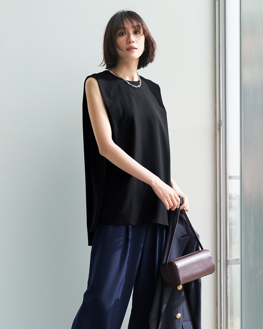 【ドゥクラッセ/DoCLASSE】のSARARI Air・ノースリーブフレアブラウス インテリア・キッズ・メンズ・レディースファッション・服の通販 founy(ファウニー) 　ファッション　Fashion　レディースファッション　Fashion for Women　トップス・カットソー　Cut & Sew Tops　キャミソール&ノースリーブ　Camisoles & Sleeveless Tops　シャツ・ブラウス・オフィスカジュアル　Elegant Blouses & Button-Ups　エレガント 上品　Elegant　セットアップ　Set-Up, Coordinated Outfit　チュニック　Tunic, Long Top　フレア　Flare, Flared　新作・新入荷　New Arrivals / New In　夏　Summer　ビジネス 仕事 通勤　Business / Work / Commuting　ブラック|ID: prp329100004985539 ipo3291000000037345306