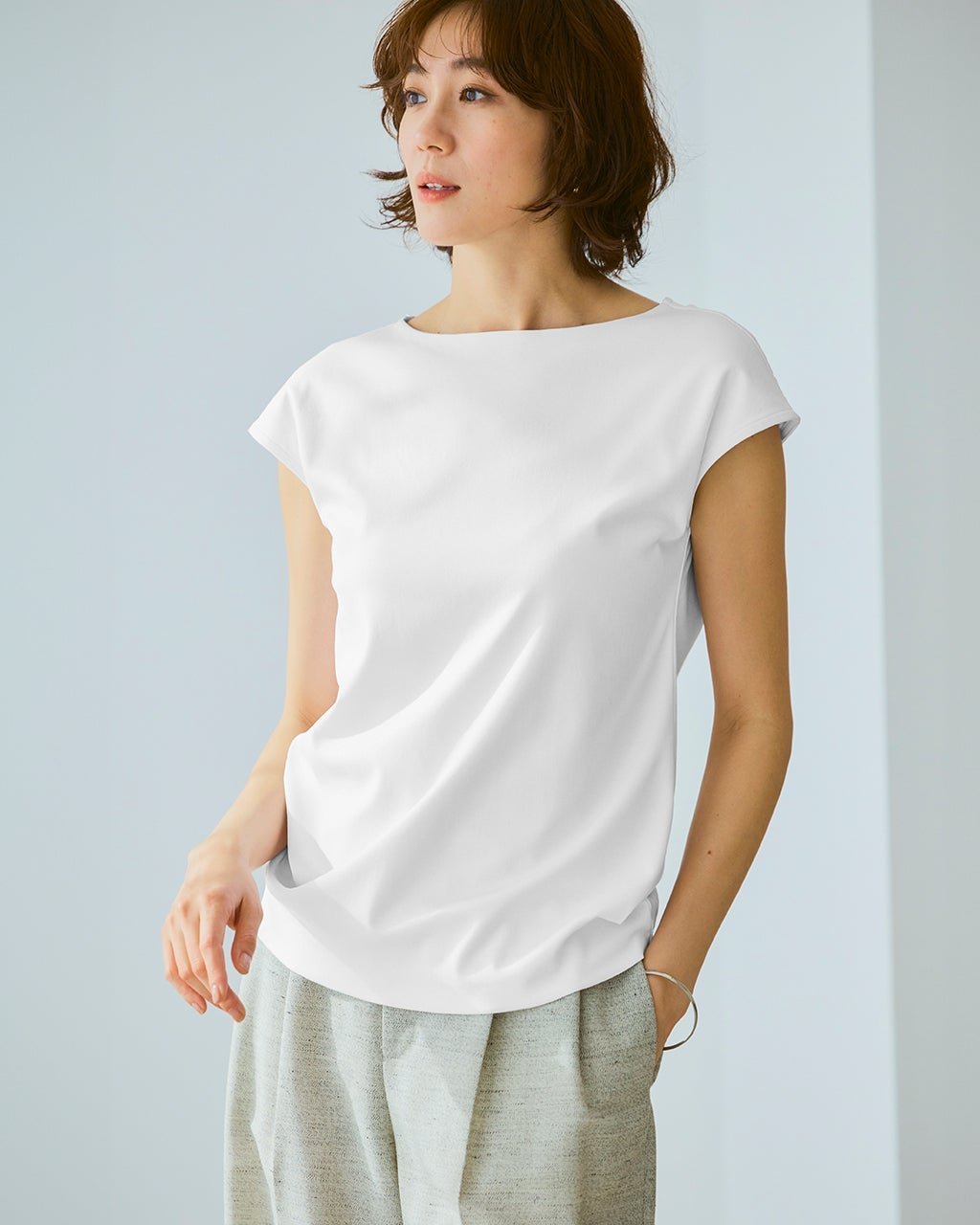 【ドゥクラッセ/DoCLASSE】のボートネック・フレンチ袖/スーピマN・ドゥクラッセTシャツ インテリア・キッズ・メンズ・レディースファッション・服の通販 founy(ファウニー) 　ファッション　Fashion　レディースファッション　Fashion for Women　トップス・カットソー　Cut & Sew Tops　シャツ・ブラウス・オフィスカジュアル　Elegant Blouses & Button-Ups　ロングTシャツ・Tシャツ　Longline T-Shirts & Tees　カットソー・ベーシックTシャツ　Cut-and-Sewn Tops / Stretch Tees & Basics　カットソー　Cut and Sewn Top　ショルダー　Shoulder, Shoulder Strap　シルク　Silk, 100% Silk　ジャケット　Jacket, Outerwear　スーピマ　Supima, Premium Cotton　ダブル　Double, Double-Breasted　定番　Standard, Basic Item　なめらか　Smooth, Silky Texture　人気　Popular, Best Seller　フレンチ　French, French Style　フロント　Front, Front Design　ベーシック　Basic, Essential　ラベンダー　Lavender　リラックス　Relax, Relaxed Fit　ワイド　Wide, Wide Fit　新作・新入荷　New Arrivals / New In　夏　Summer　エレガント 上品　Elegant　ビジネス 仕事 通勤　Business / Work / Commuting　ホワイト|ID: prp329100004985547 ipo3291000000037345382
