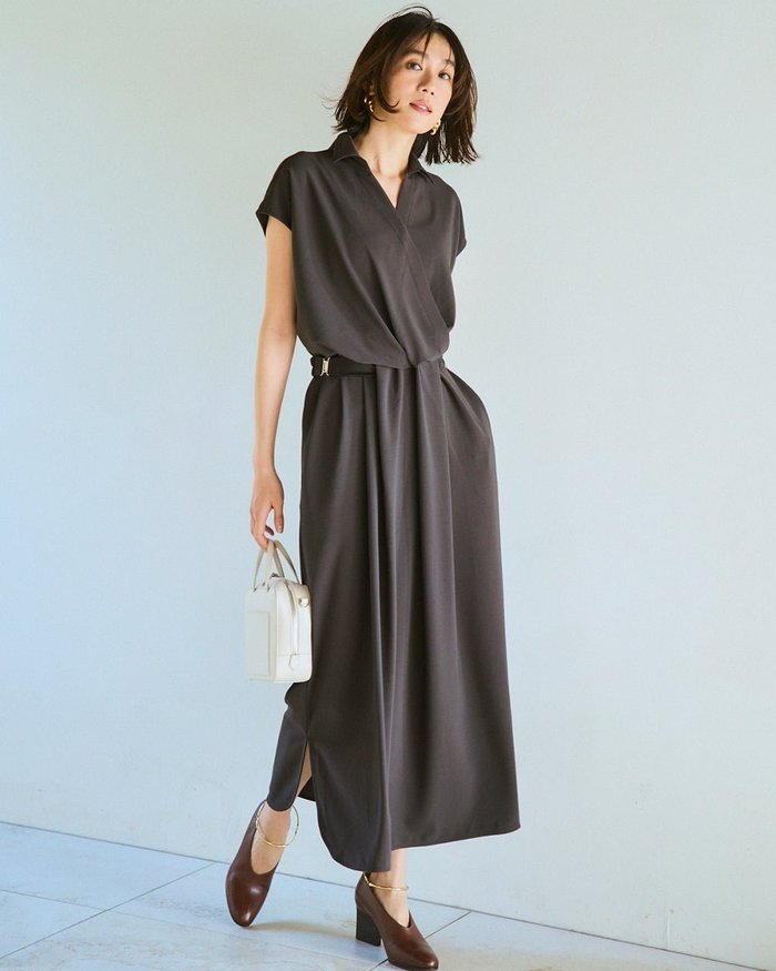 【ドゥクラッセ/DoCLASSE】のSARARI Air・シャツワンピース インテリア・キッズ・メンズ・レディースファッション・服の通販 founy(ファウニー) https://founy.com/ ファッション Fashion レディースファッション Fashion for Women ワンピース Dresses シャツワンピース / 1枚で着映えコーデ Shirt Dresses カシュクール Wrap Design ドレープ Drape, Draping Fabric なめらか Smooth, Silky Texture フォルム Silhouette, Form フロント Front, Front Design ブラウジング Blouson Silhouette, Cinched Waist 無地 Plain, Solid Color 新作・新入荷 New Arrivals / New In 夏 Summer |ID: prp329100004985557 ipo3291000000037345457