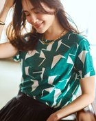 【ドゥクラッセ/DoCLASSE】の綿スラブ・総柄Tシャツ 大人の最旬トレンドファッション＆コーディネート founy(ファウニー) ファッション Fashion レディースファッション Fashion for Women トップス・カットソー Cut & Sew Tops シャツ・ブラウス・オフィスカジュアル Elegant Blouses & Button-Ups ロングTシャツ・Tシャツ Longline T-Shirts & Tees カットソー・ベーシックTシャツ Cut-and-Sewn Tops / Stretch Tees & Basics 新作・新入荷 New Arrivals / New In カットソー Cut and Sewn Top シンプル Simple, Minimal フォルム Silhouette, Form プリント Print, Printed Pattern 夏 Summer 定番 Standard, Basic Item thumbnail グリーンマルチ|ID: prp329100004985558 ipo3291000000037345462